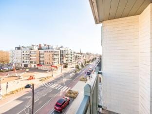 Apartment by the Coast with Sunny Terrace Hotel in Koksijde