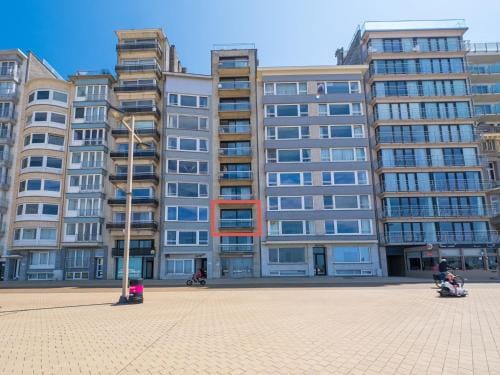 Apartment with 3 bedrooms and sea view Hotel in Middelkerke