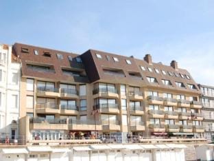 Seaside Escape w Balcony Hotel in De Haan