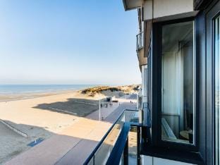 Apartment by the Beach Hotel in Koksijde
