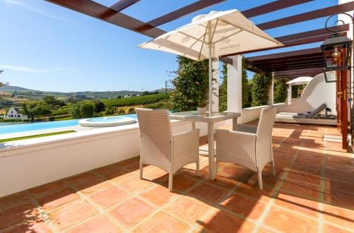Aaldering Vineyards and Wines Luxury Lodges Lodge in Stellenbosch