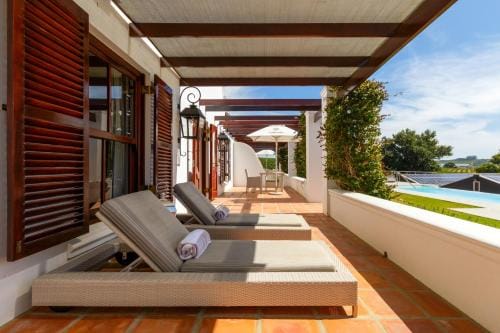 Aaldering Vineyards and Wines Luxury Lodges Lodge in Stellenbosch