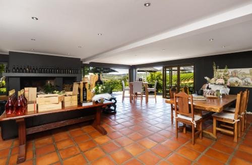 Aaldering Vineyards and Wines Luxury Lodges Lodge in Stellenbosch