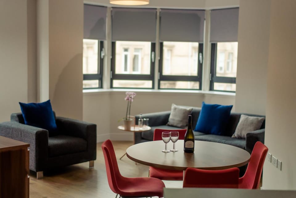 PREMIER SUITES PLUS Glasgow Bath Street Hotel in Glasgow