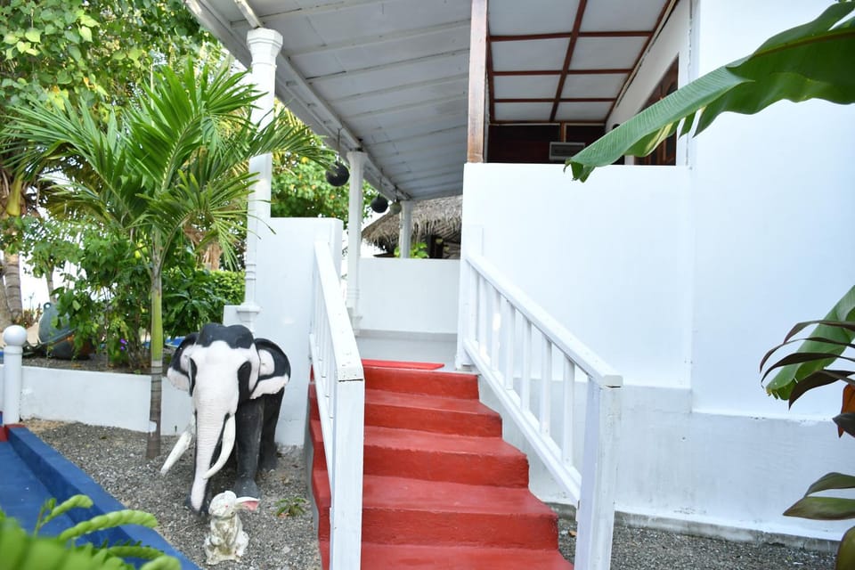 Little Pumpkin Cabanas Hotel in Tangalle