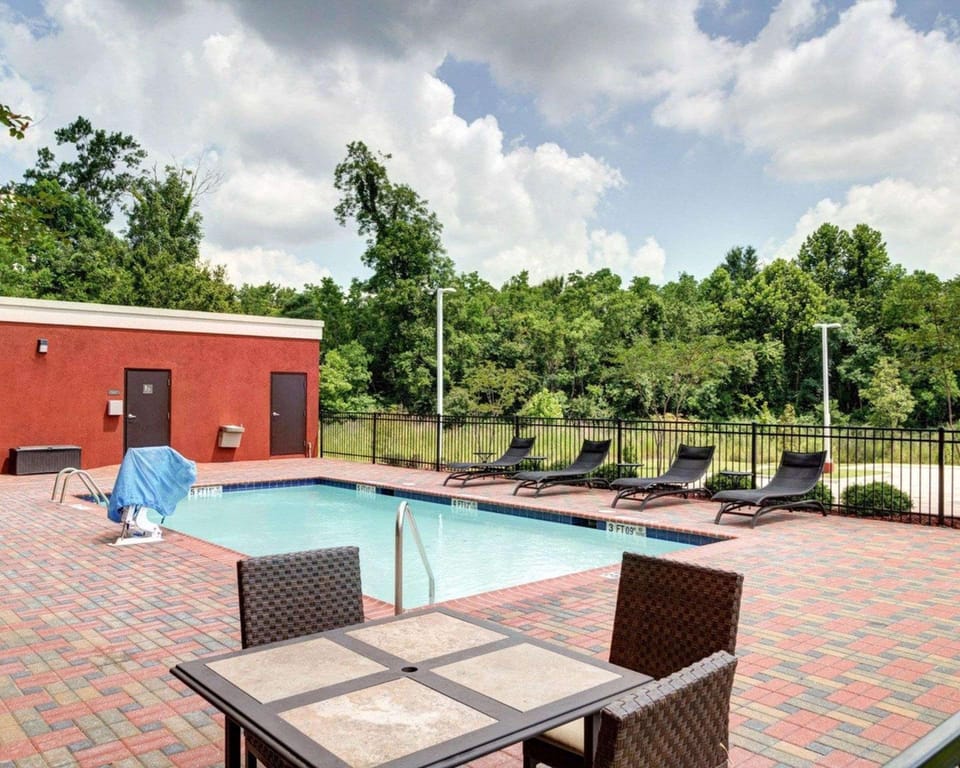 Comfort Suites Denham Springs Hotel in Mississippi