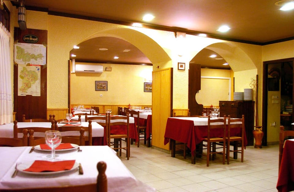 Hostal Les Collades Hostel in Pallars Jussà