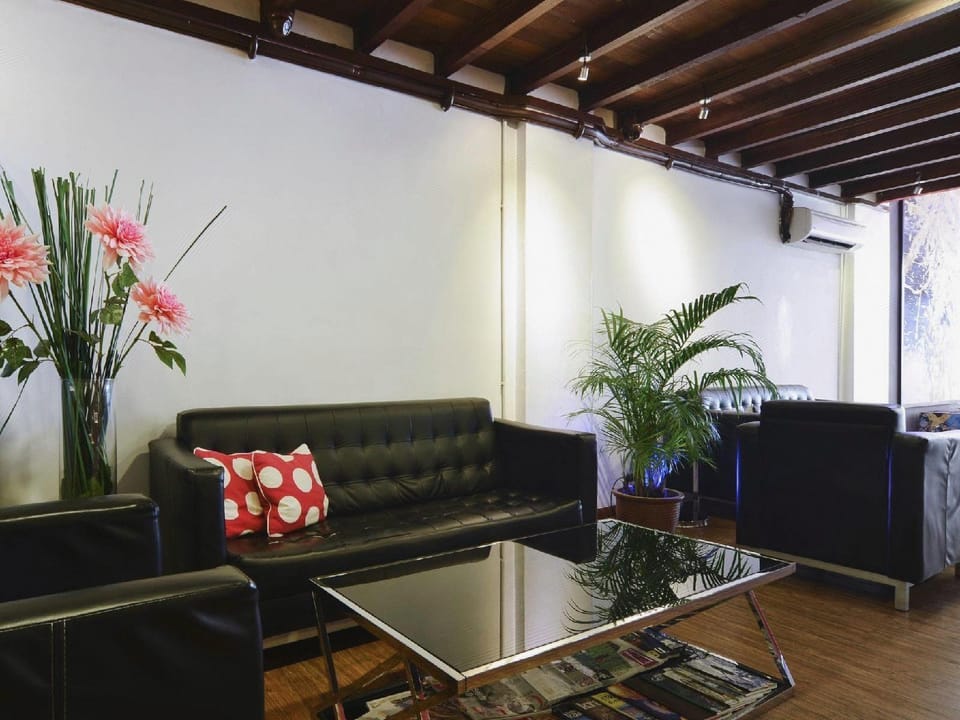 Apollo Inn Inn in George Town