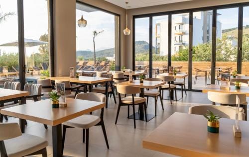 Monun Hotel Hotel in Ksamil