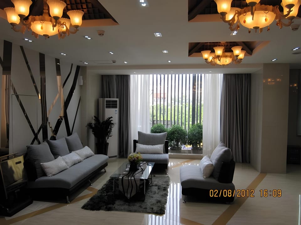 Dragon Hotel 168 Yingbin Road Hotel in Guangzhou