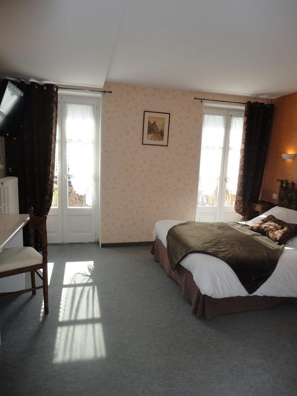 Hôtel Aux Armes d'Estaing Hotel in Auvergne-Rhône-Alpes