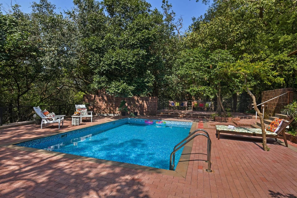 Radha Cottage Heritage Resort Hotel in Maharashtra
