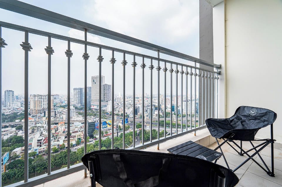 Hoa Tranh - Vinhomes Central Park Hotel in Ho Chi Minh City