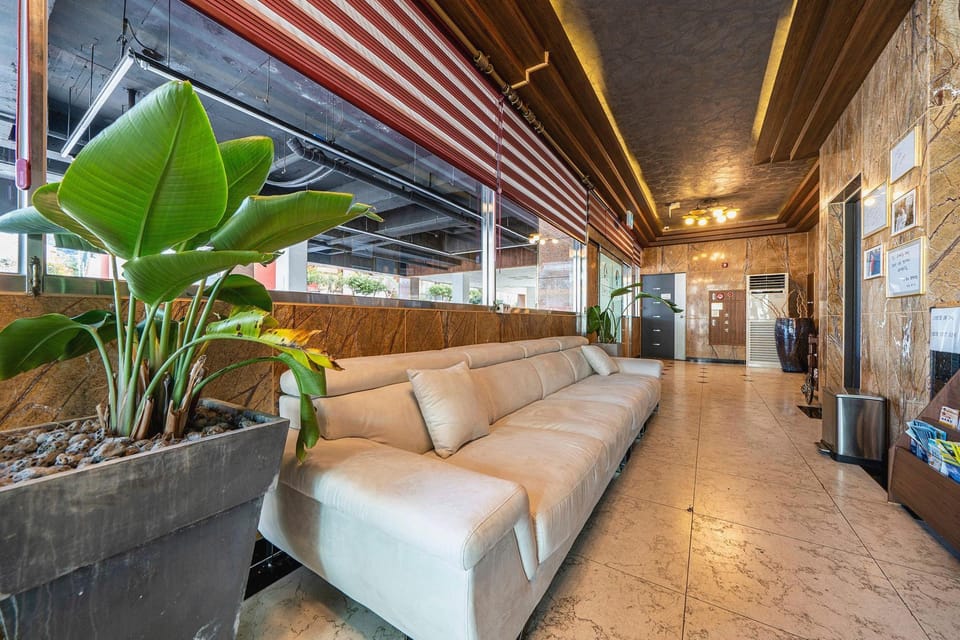 Labelle Hotel Tongyeong Motel in South Korea