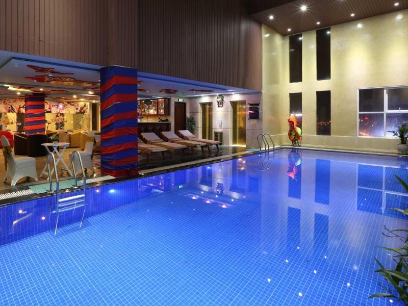 Swimming pool