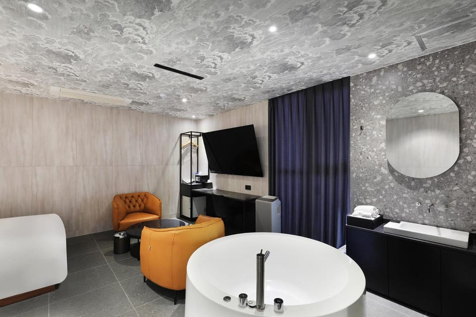 Hotel The Designers Jongno Motel in Seoul
