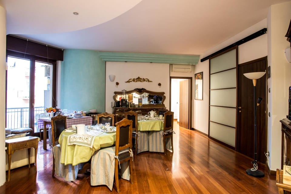 10 Minutes B&B Bed & Breakfast Hotel in Verona