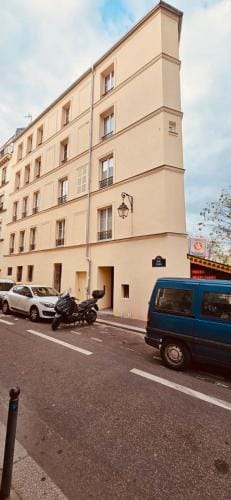 HOTEL FORMIO Hotel in Paris