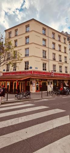 HOTEL FORMIO Hotel in Paris