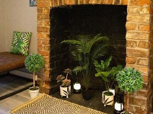 The Gathering   Liver House - Hot Tub - Near Liverpool Hotel in Liverpool