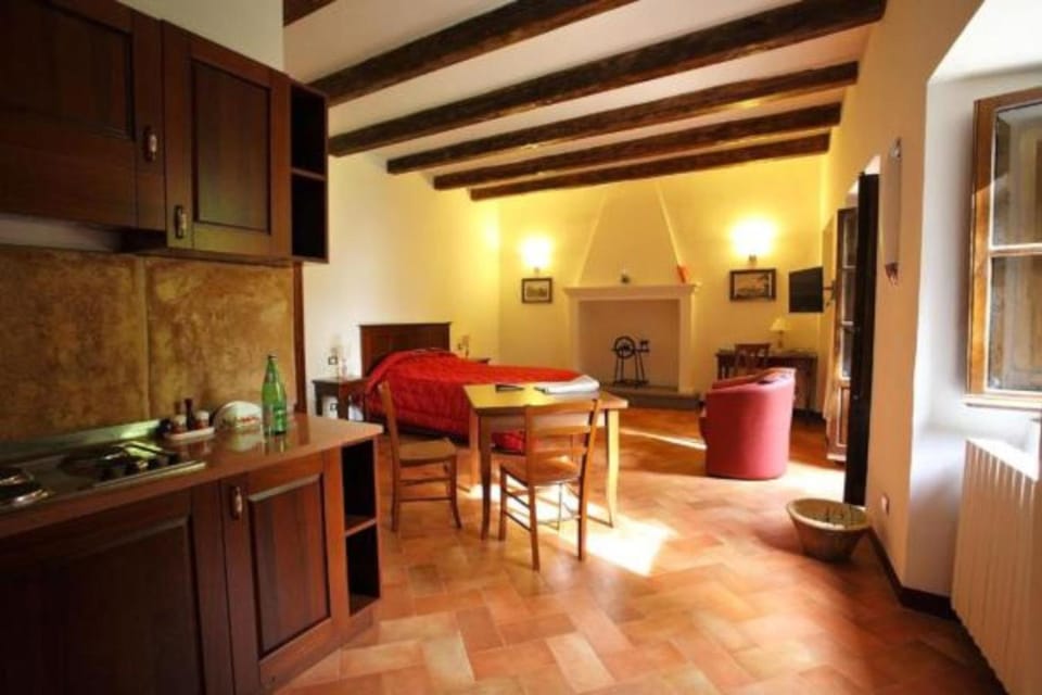Antico Borgo La Commenda Hotel in Umbria