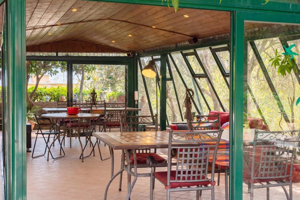 B&B La Nave Hotel in Naples