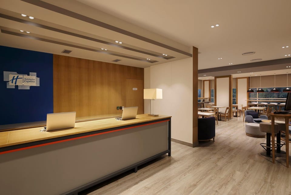 Holiday Inn Express Pune Pimpri By IHG Hotel in Pune