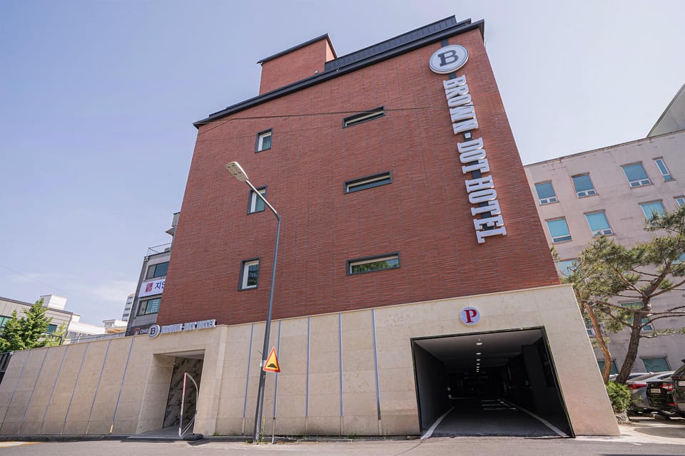 Andong Brown Dot Okdong Branch Hotel in South Korea
