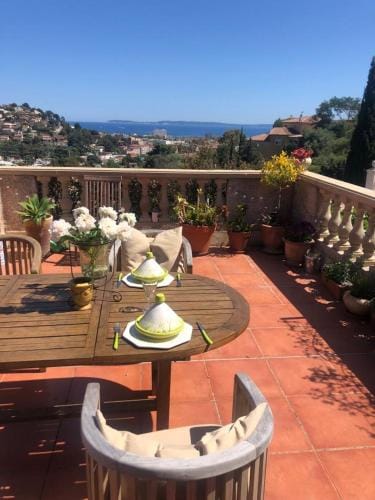 Les Terrasses de Lo Hotel in Le Lavandou
