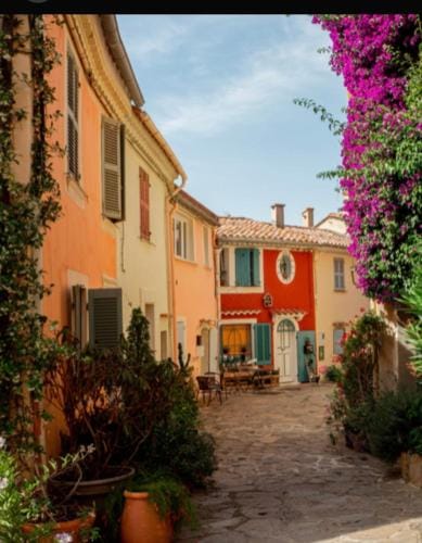 Les Terrasses de Lo Hotel in Le Lavandou