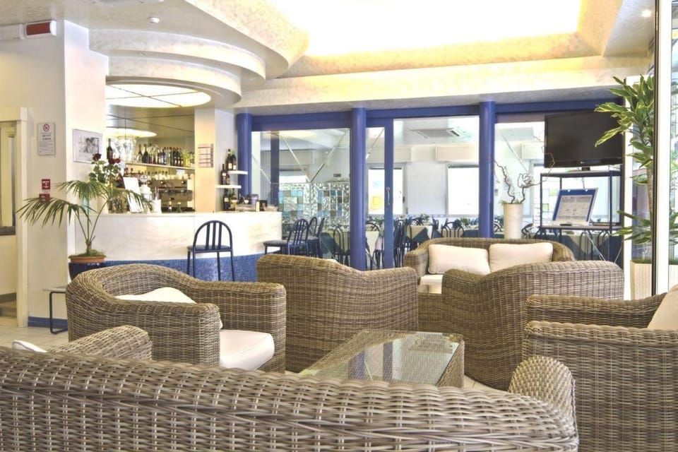 Shared lounge/TV area