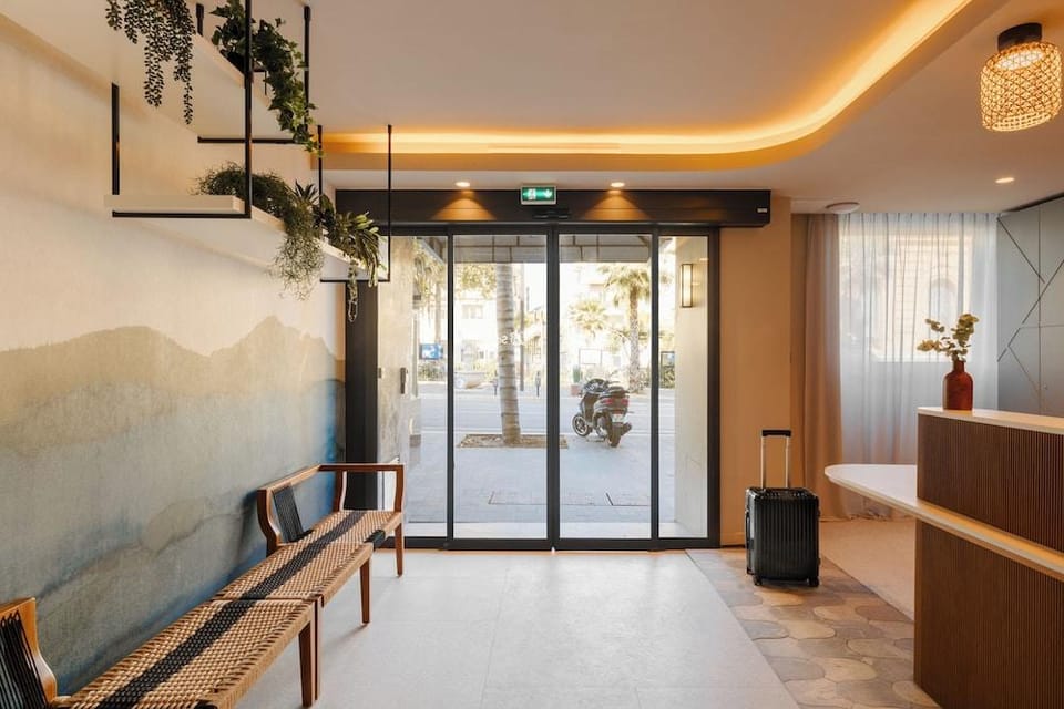 Yelo Promenade Hotel , Sonder Hotel in Nice