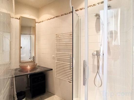 Cosy and Elegant 1 Bedroom Rue Florian Hotel in Cannes