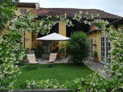 L'Adele Bed & Breakfast Hotel in Lombardy