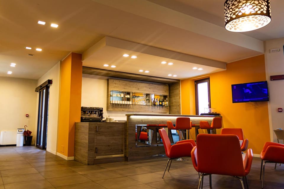 Bar/lounge