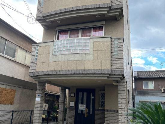 Guest House Kubo Homes Matsu Hotel in Osaka