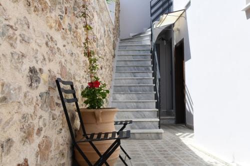 Authentic Plaka Home Hotel in Plaka