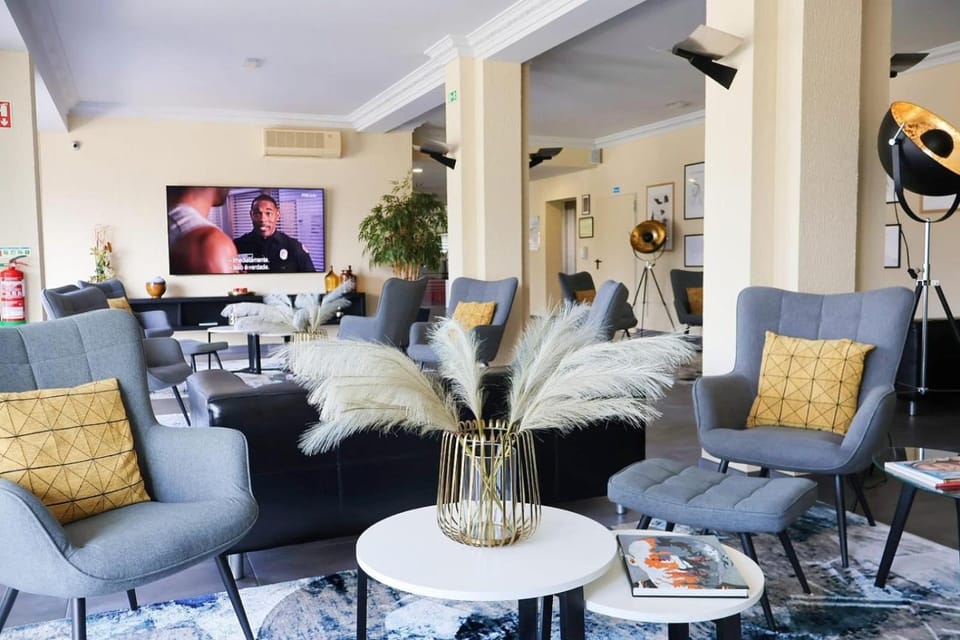 Shared lounge/TV area