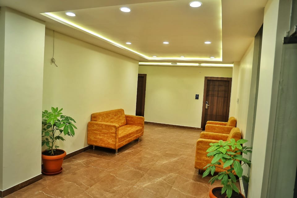 Aaryan Comforts Hotel in Bengaluru