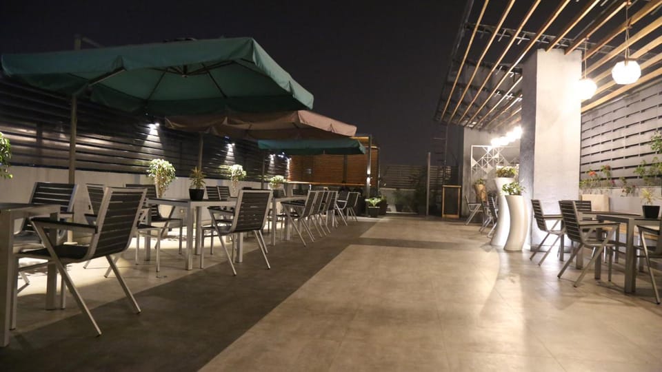 HOTEL V Hotel in Lucknow