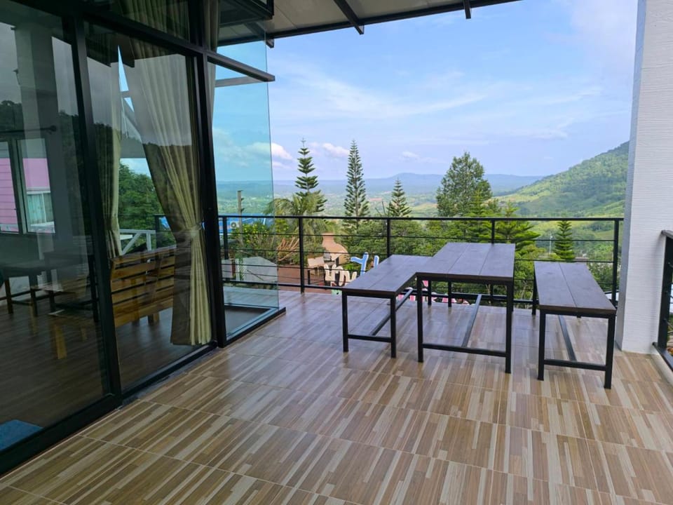 Ban Rai Rabeangmok Resort in Laos
