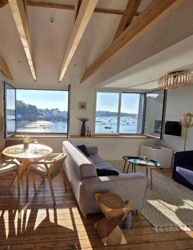 Appartements vue Mer - Anatoline Audierne Appart'hotel - Sea & Harbor Stay Hotel in Finistere
