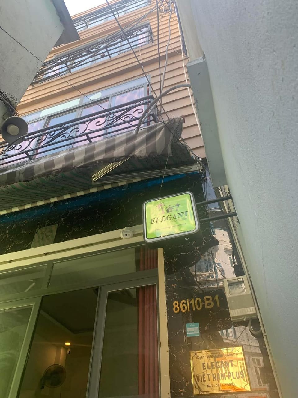 Elegant Hostel Sai Gon - District 3 Capsule hotel in Ho Chi Minh City