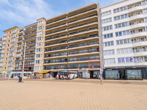 Modern apartment with direct sea view Hotel in Middelkerke