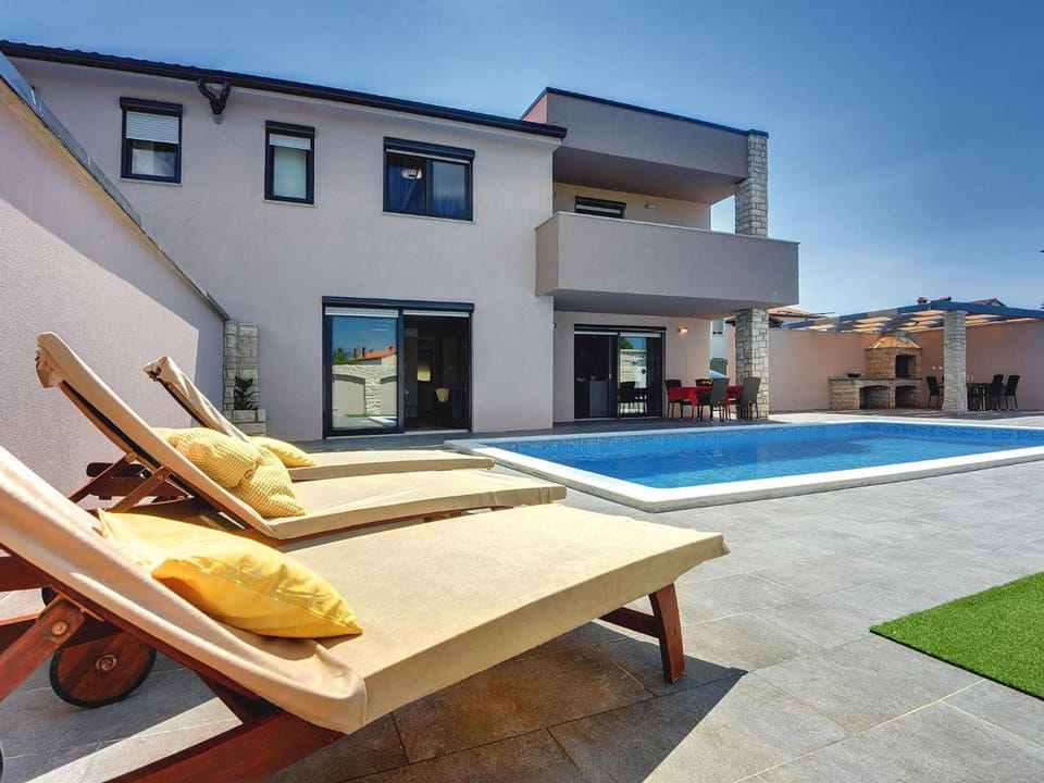 Villa in Valbandon near Fazana Beaches Resort in Fažana