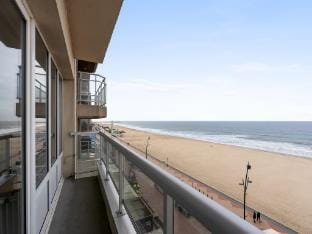 Tranquil apartment with sea view Hotel in Flanders