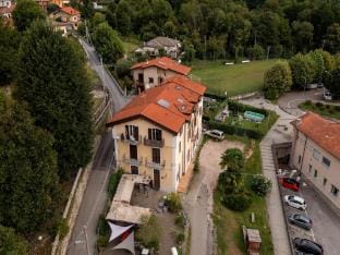 Apartment in Vignone with Lake Maggiore Views Hotel in Canton of Ticino