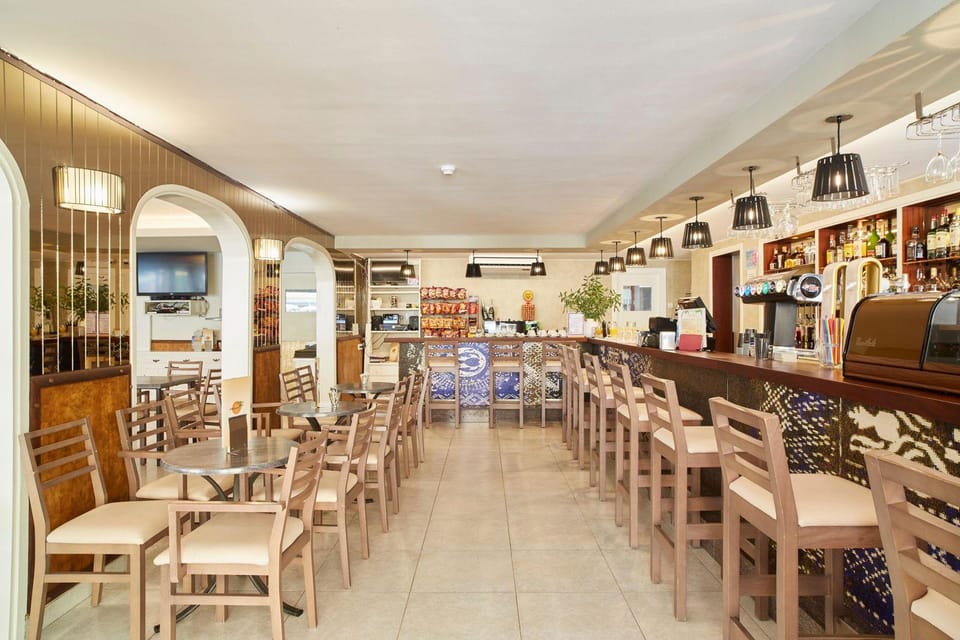 Apartamentos Casa Luis by lnvisa Hotel in Santa Eularia des Riu