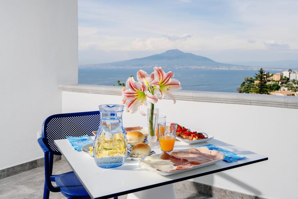 Villa Azzurra Hotel in Vico Equense