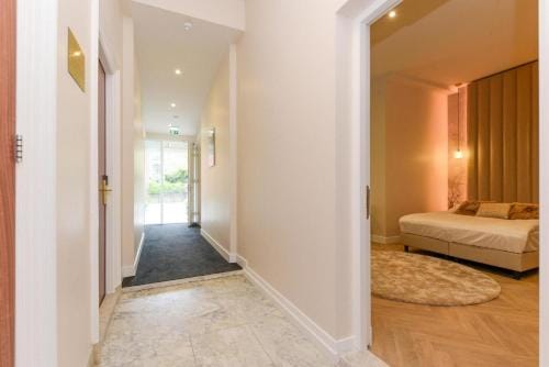 Novallure Villa Margaretha - Short Stay Apartments Hotel in The Hague
